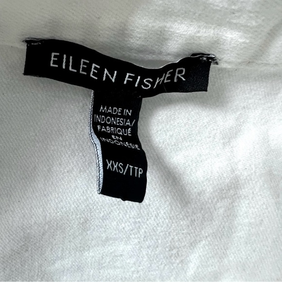 EILEEN FISHER Organic Cotton Undyed Denim Jacket
Sz XXS - Picture 7 of 9